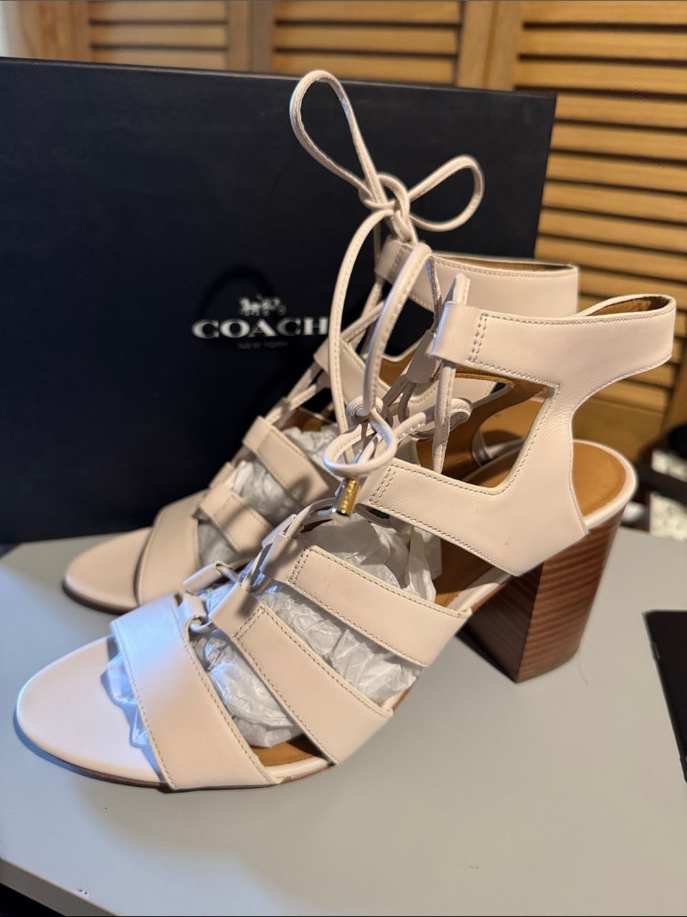 NIB coach semi mate sandals size 9. - Picture 4 of 6